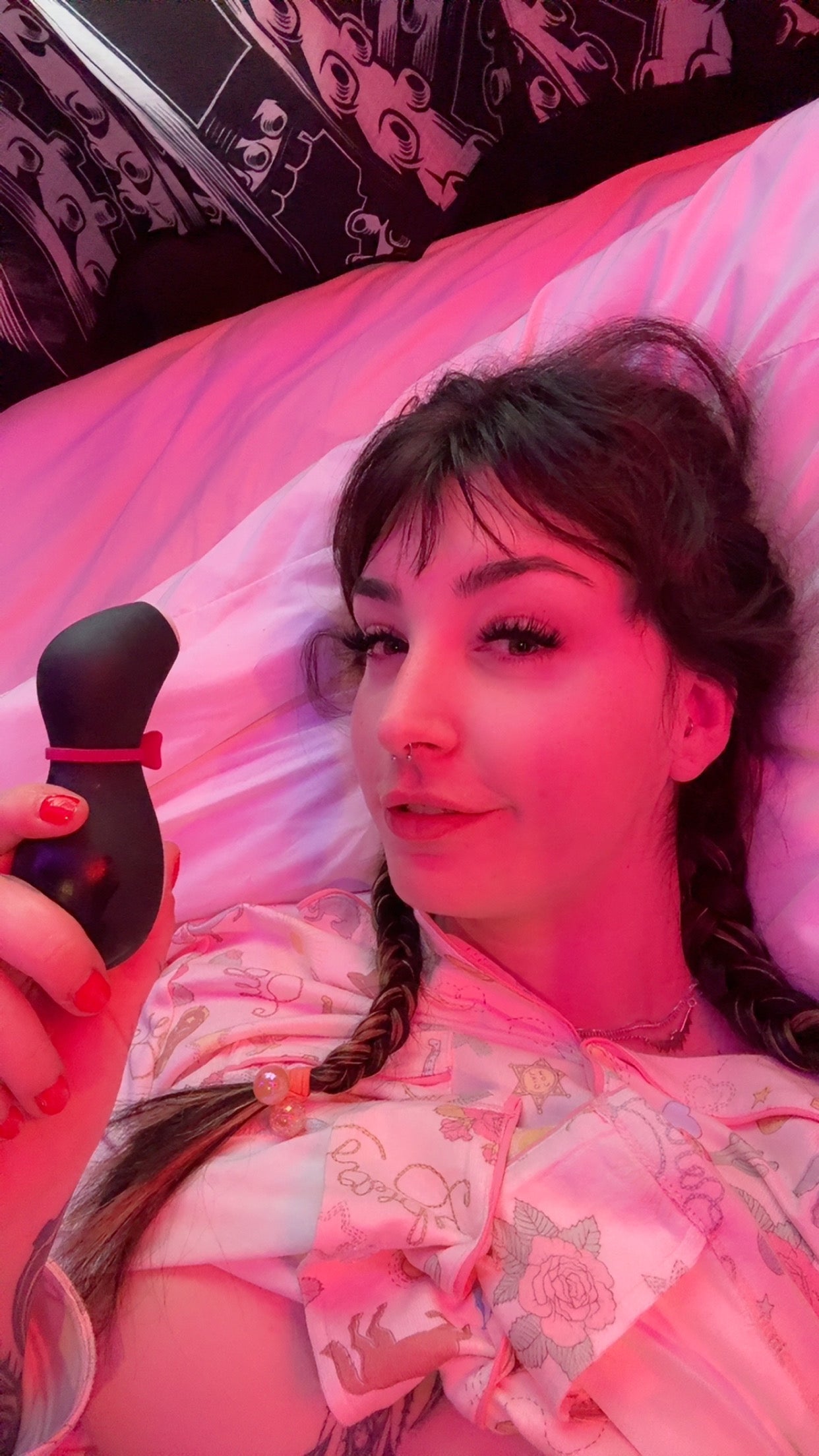 SARAH BUTTON Lady