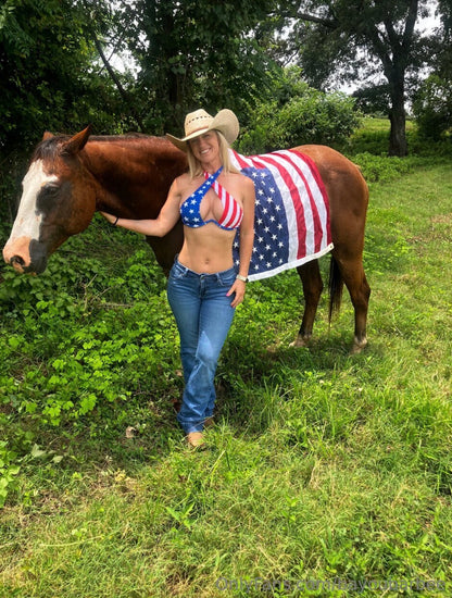 SwampBarbee Lady